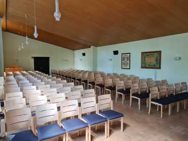 Preview: Kirchenstuhl und Gemeindestuhl Wedel, Massivholzstapelstuhl